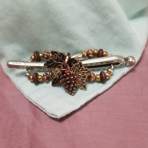 Autumnal Flexi Hair Clip - Picture 1 of 5